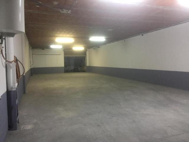Local comercial en alquiler en Gavà, Joan margall photo 0