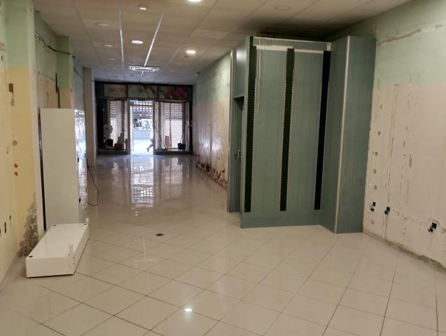 Local comercial en alquiler en O Grove, La calle mas comercial del grove photo 0