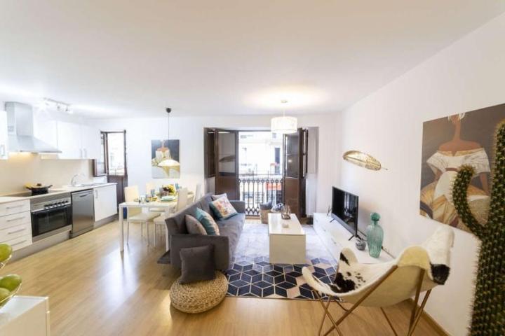 Apartamento en alquiler en Valencia, Arrancapins photo 0