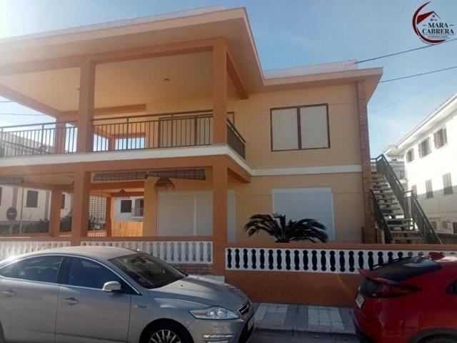 Adosada en alquiler en Oliva photo 0