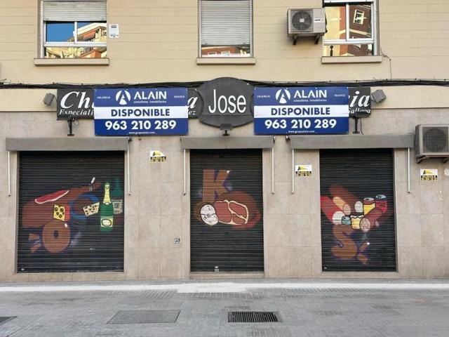 Local comercial en alquiler en Valencia, Nou Moles photo 0