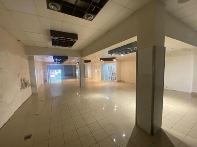 Local comercial en alquiler en Badajoz, San Roque photo 0