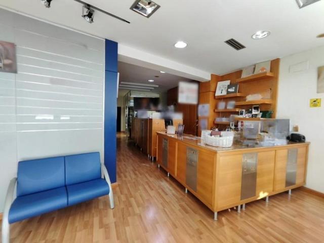 Local comercial en alquiler en Córdoba, Av. Barcelona - Viñuela - Rescatado photo 0