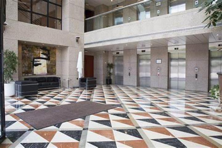 Oficina en alquiler en Sevilla, Sevilla Este photo 0