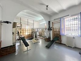 Local comercial en alquiler en Gavà photo 0