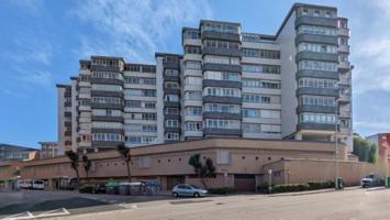 Local comercial en alquiler en Santander, Sardinero photo 0