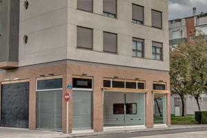 Local comercial en alquiler en Meliana, Meliana photo 0