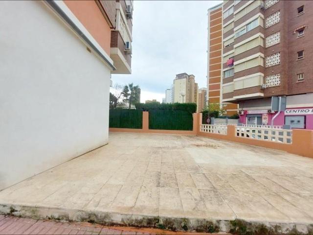 Local comercial en alquiler en Benidorm, Levante photo 0