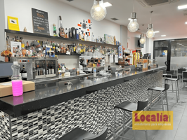 Local comercial en alquiler en Torrelavega photo 0