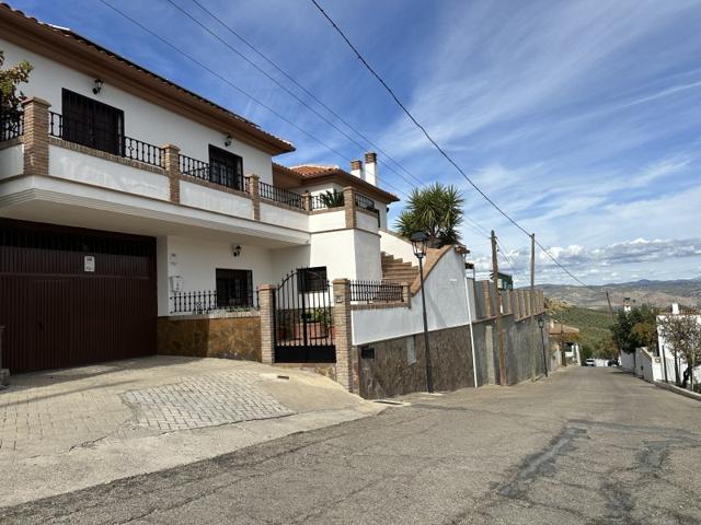 Chalet en alquiler en Loja photo 0