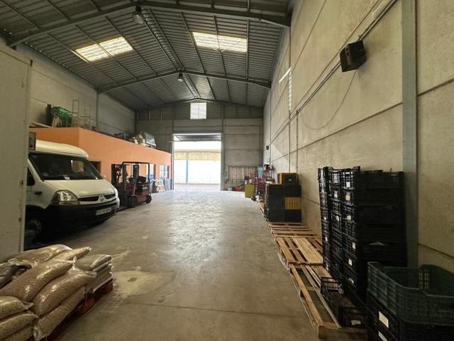 Nave industrial en alquiler en Mérida, Prado photo 0