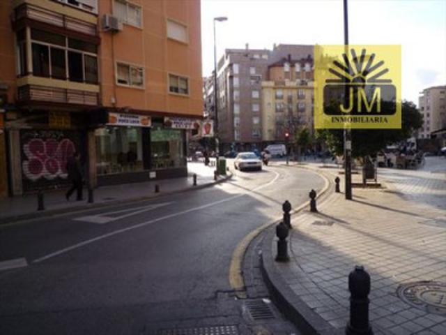 Local comercial en alquiler en Granada, Camino de Ronda - Pedro Antonio photo 0