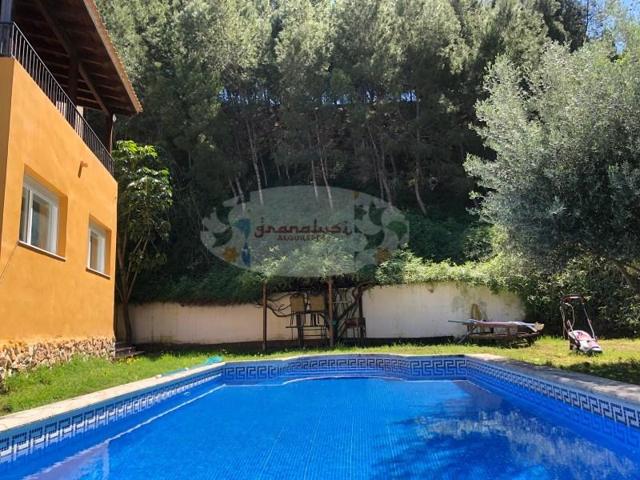 Chalet en alquiler en Almuñécar photo 0