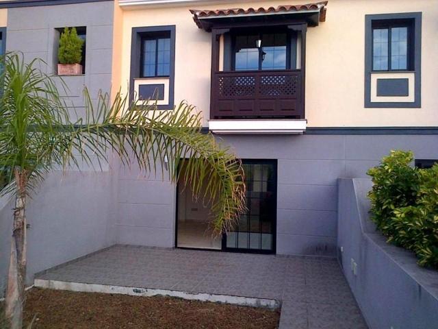 Adosada en alquiler en Santa Úrsula, Calle el Negro, 38390 photo 0