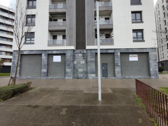 Local comercial en alquiler en Bilbao, Sarriko photo 0