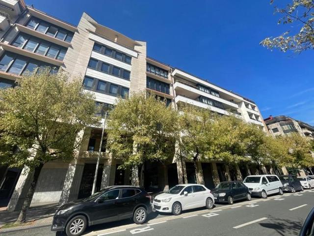 Piso en alquiler en Donostia-San Sebastián, Antiguo photo 0