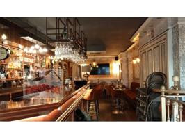 Local comercial en alquiler en Barcelona, Barri de les Corts photo 0