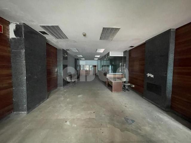Local comercial en alquiler en Vigo, Avenida da Gran Vía, 36203 photo 0