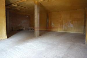 Local comercial en alquiler en Logroño, Valdegastea photo 0