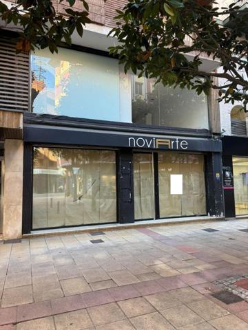 Local comercial en alquiler en León, Centro photo 0