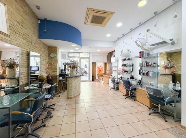 Local comercial en alquiler en Valencia, Russafa photo 0