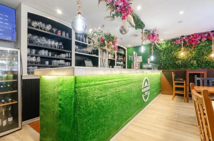 Local comercial en alquiler en Oviedo, Centro photo 0