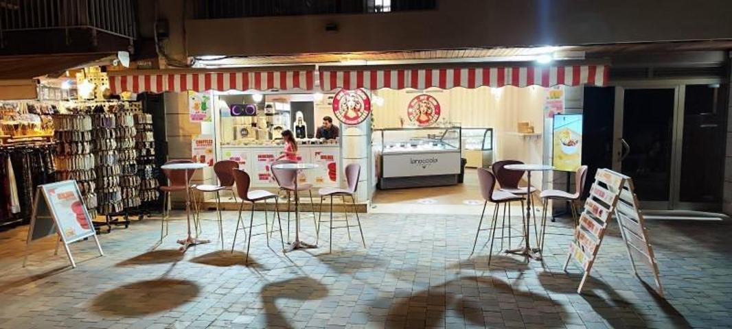 Local comercial en alquiler en Calafell, 1ª línea de Platja photo 0