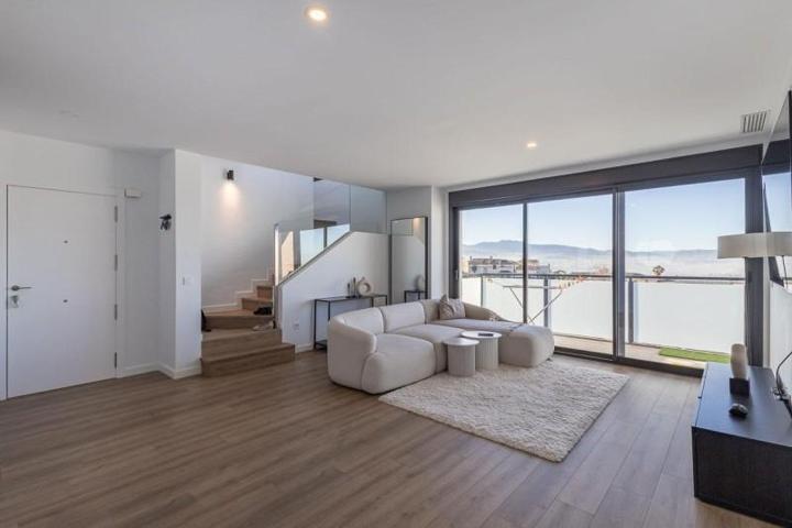 Piso en alquiler en Huétor Vega, Avda colorados photo 0