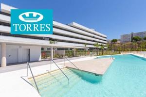 Piso en alquiler en Estepona, La Lobilla photo 0