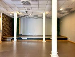 Local comercial en alquiler en Mallorca, Son Rapinya photo 0