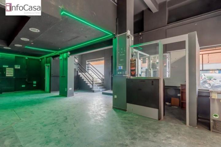 Local comercial en alquiler en Madrid, Palos de Moguer photo 0