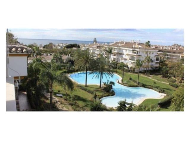 Piso en alquiler en Marbella, La Carolina photo 0