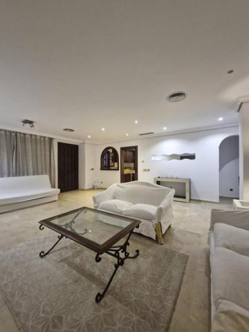 Piso en alquiler en Marbella, Nueva Andalucía photo 0