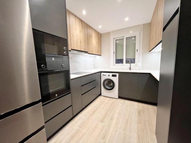 Piso en alquiler en Valencia, El Pla del Remei photo 0