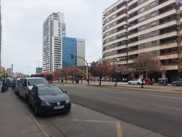 Local comercial en alquiler en Zaragoza, Delicias photo 0