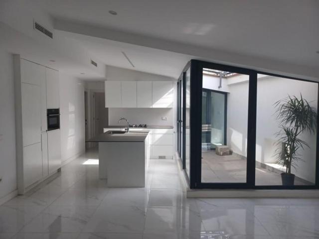 Piso en alquiler en Valencia, La Seu photo 0