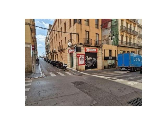 Local comercial en alquiler en Tarragona photo 0