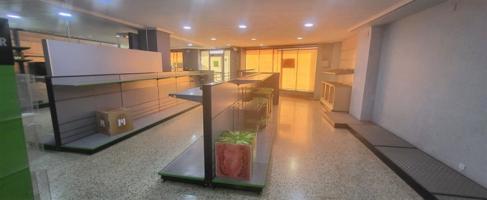 Local comercial en alquiler en Avilés, Aviles photo 0