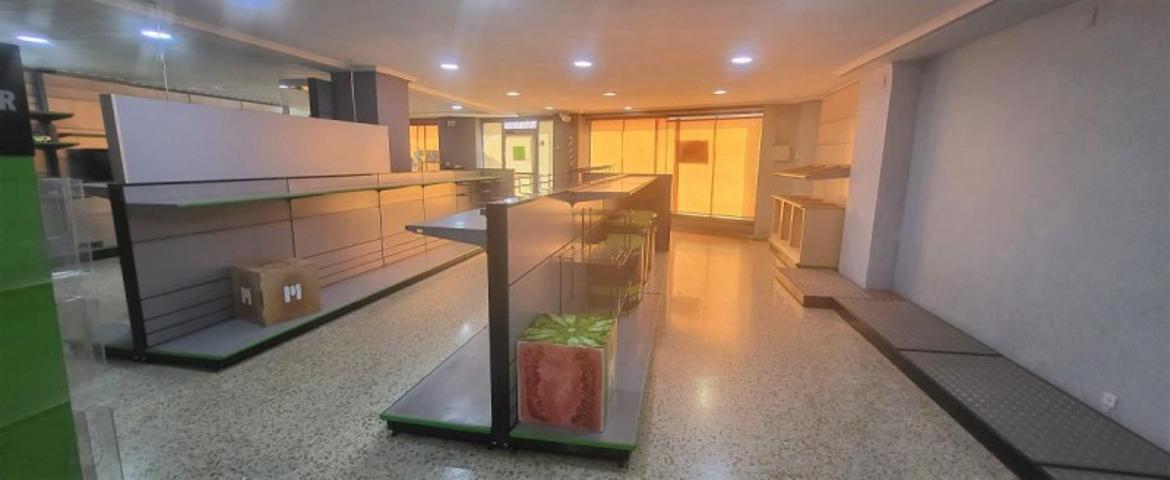 Local comercial en alquiler en Avilés, Aviles photo 0