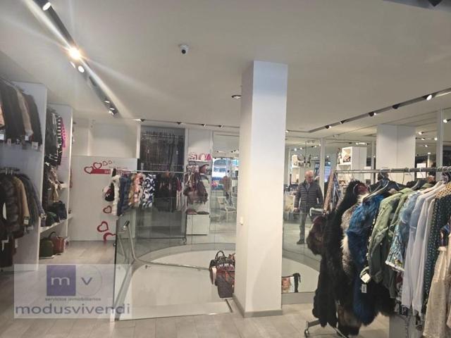 Local comercial en alquiler en León photo 0