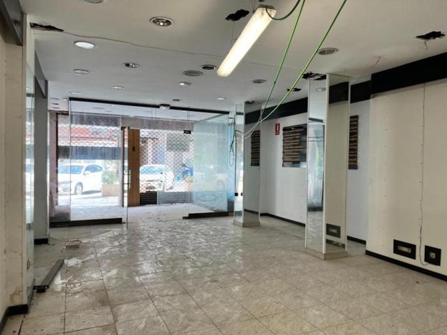 Local comercial en alquiler en Quart de Poblet, Zona Polideportivo photo 0