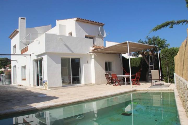 Chalet en alquiler en Alfaz del Pi, Urbanizaciones photo 0