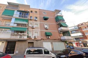 Local comercial en alquiler en Leganés, Valdepelayo-Montepinos-Arroyo Culebro photo 0