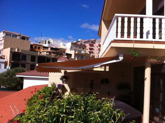 Chalet en alquiler en Candelaria, Calle Garoé, 38530 photo 0