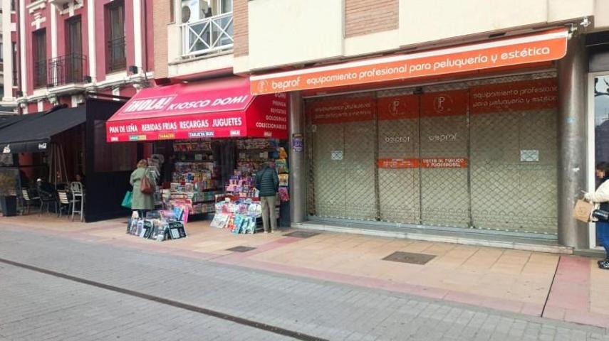 Local comercial en alquiler en León, Centro photo 0