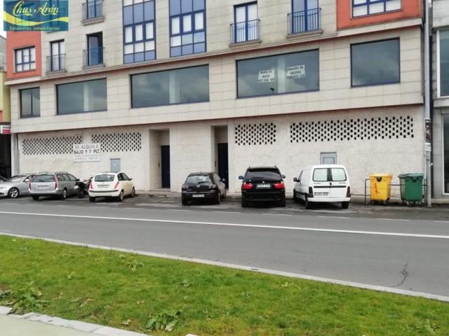 Local comercial en alquiler en Carballo, Av. bertoa photo 0