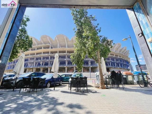 Local comercial en alquiler en Valencia, Benicalap photo 0