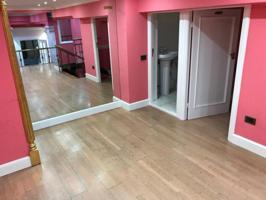 Local comercial en alquiler en Santander, Centro photo 0