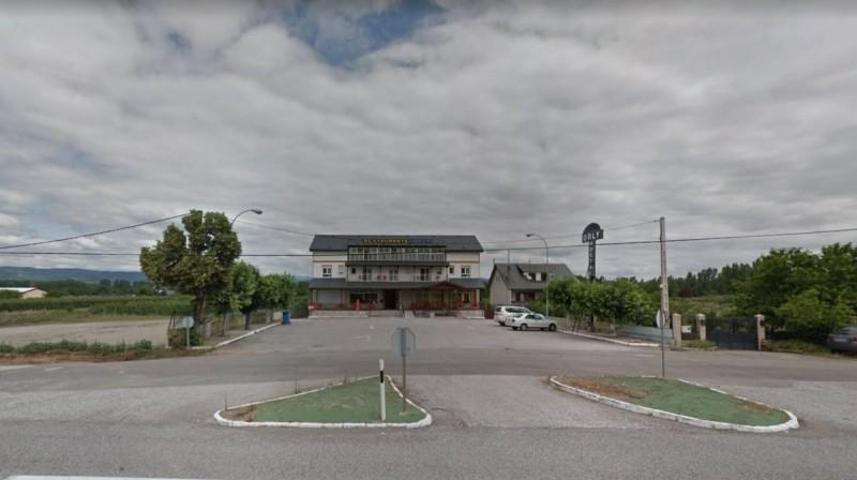 Edificio en alquiler en Camponaraya, Camponaraya photo 0