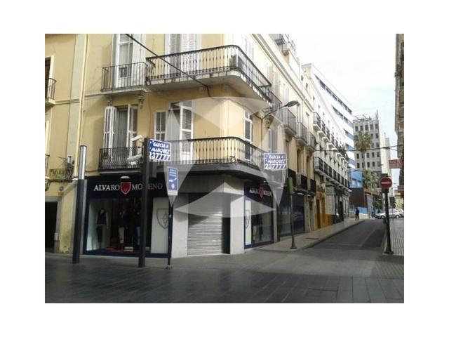 Local comercial en alquiler en Badajoz photo 0